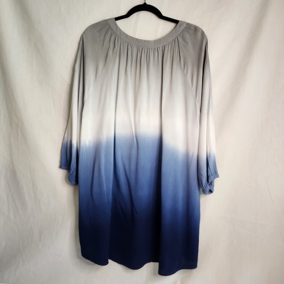 Avenue Women's Top Size 22/24 Blue  Gray Ombre. 3/4 Sleeve - Picture 2 of 7